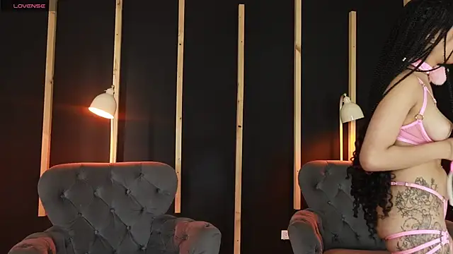 Snapshot of camilapersy chatting on 02-28-25, 01:25 camilapersy online show from 02-28-25, 01:25