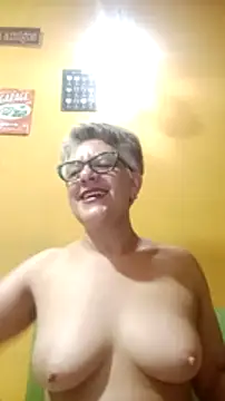 Snapshot of ilonna2025 chatting on 02-08-25, 12:38 ilonna2025 online show from 02-08-25, 12:38