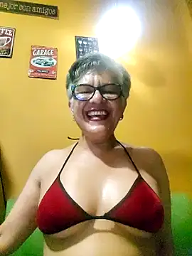 Snapshot of ilonna2025 chatting on 03-10-25, 12:18 ilonna2025 online show from 03-10-25, 12:18