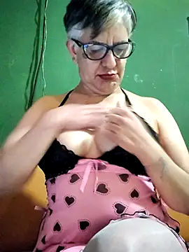 Snapshot of ilonna2025 chatting on 11-09-25, 11:36 ilonna2025 online show from 11-09-25, 11:36