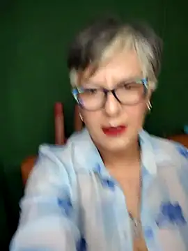 Snapshot of ilonna2025 chatting on 11-21-25, 09:46 ilonna2025 online show from 11-21-25, 09:46