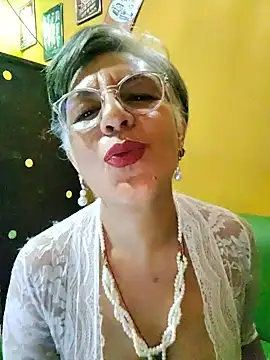 ilonna2025 online show from 05-17-26, 10:28
