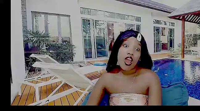 EroticSexyPrada online show from 01-31-25, 09:59