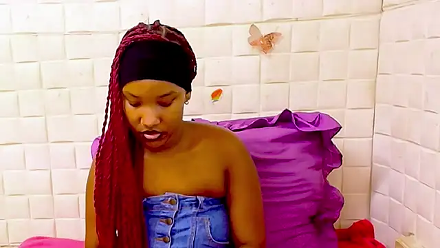 EroticSexyPrada online show from 03-09-26, 05:50