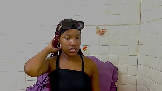 EroticSexyPrada online show from 03-16-26, 04:18