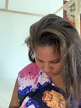 Snapshot of madell chatting on 01-18-25, 06:24 madell online show from 01-18-25, 06:24