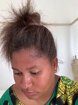 Snapshot of madell chatting on 01-20-25, 06:21 madell online show from 01-20-25, 06:21