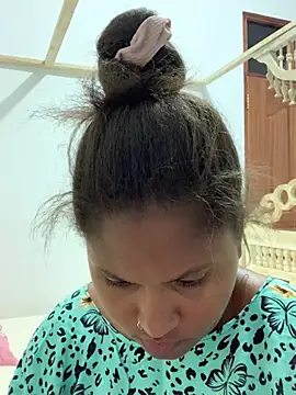 Snapshot of madell chatting on 01-21-25, 06:02 madell online show from 01-21-25, 06:02