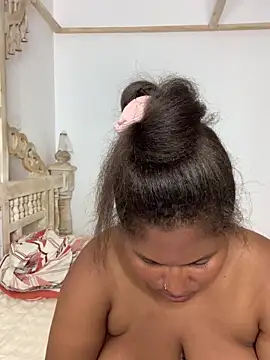 Snapshot of madell chatting on 01-28-25, 05:35 madell online show from 01-28-25, 05:35