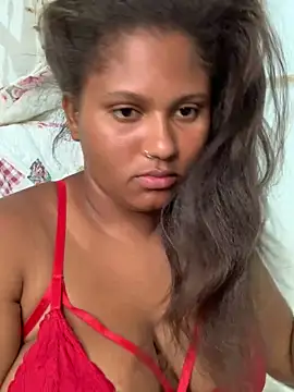 Snapshot of madell chatting on 02-26-25, 05:07 madell online show from 02-26-25, 05:07