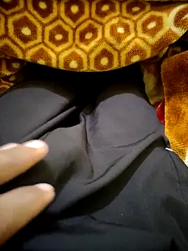 Snapshot of 08uhj chatting on 02-03-26, 04:43 08uhj online show from 02-03-26, 04:43