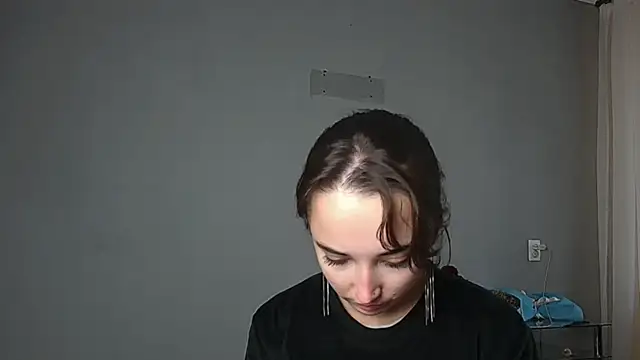 Snapshot of Eva_Gloryy chatting on 10-20-25, 12:16 Eva Gloryy online show from 10-20-25, 12:16