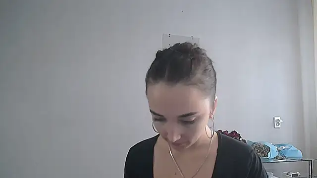 Snapshot of Eva_Gloryy chatting on 10-23-25, 12:59 Eva Gloryy online show from 10-23-25, 12:59