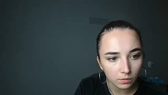 Snapshot of Eva_Gloryy chatting on 10-31-25, 11:17 Eva Gloryy online show from 10-31-25, 11:17