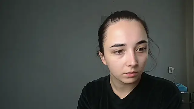 Snapshot of Eva_Gloryy chatting on 11-01-25, 12:29 Eva Gloryy online show from 11-01-25, 12:29