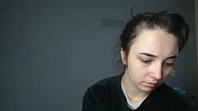 Snapshot of Eva_Gloryy chatting on 11-12-25, 08:37 Eva Gloryy online show from 11-12-25, 08:37