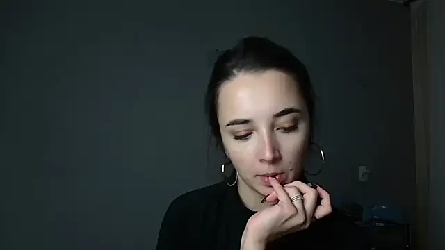 Snapshot of Eva_Gloryy chatting on 11-26-25, 01:23 Eva Gloryy online show from 11-26-25, 01:23