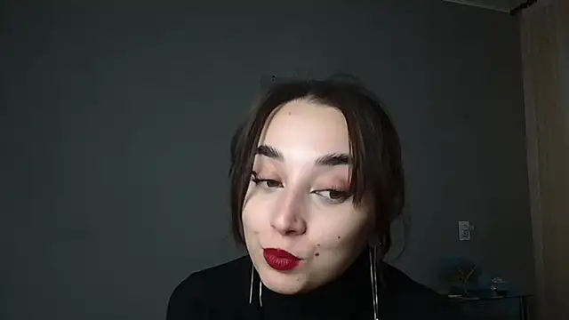 Snapshot of Eva_Gloryy chatting on 12-16-25, 01:27 Eva Gloryy online show from 12-16-25, 01:27