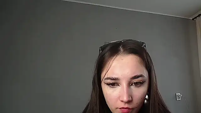 Snapshot of Eva_Gloryy chatting on 02-27-26, 09:53 Eva Gloryy online show from 02-27-26, 09:53