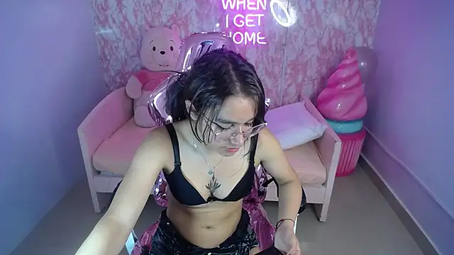 Snapshot of kassandra_ch_ chatting on 01-29-25, 07:22 kassandra ch online show from 01-29-25, 07:22