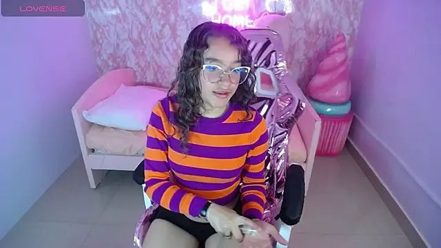 Snapshot of kassandra_ch_ chatting on 02-07-25, 04:35 kassandra ch online show from 02-07-25, 04:35