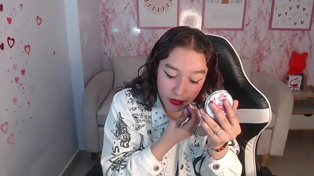 Snapshot of kassandra_ch_ chatting on 03-14-25, 04:19 kassandra ch online show from 03-14-25, 04:19