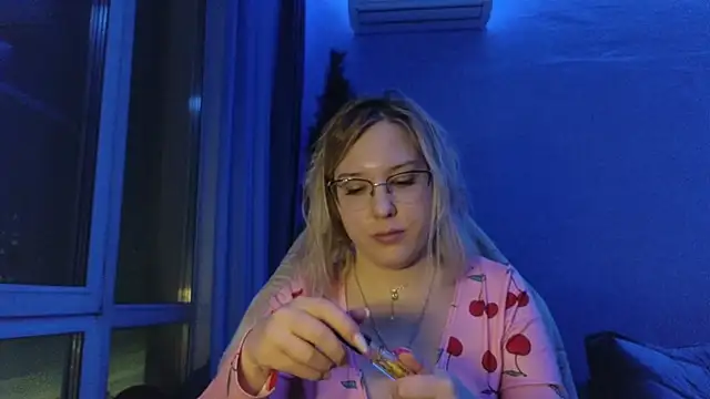 Snapshot of HotBrandyX chatting on 01-11-26, 01:27 HotBrandyX online show from 01-11-26, 01:27