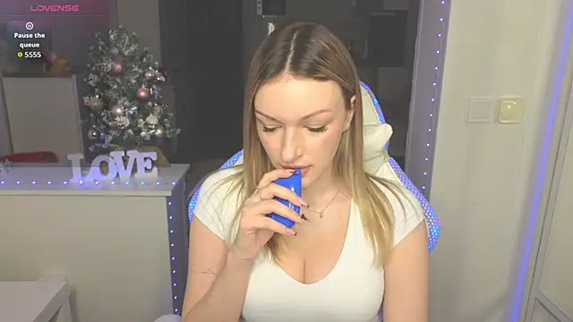 Snapshot of MargaretSweet1 chatting on 01-12-26, 04:50 MargaretSweet1 online show from 01-12-26, 04:50