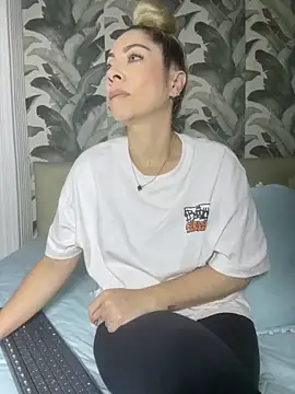 viktoria davis  online show from 04-06-26, 12:41