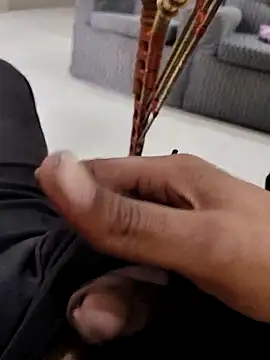 Danny88990xh online show from 12-16-25, 10:09