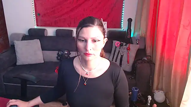 Snapshot of sachaclinford chatting on 10-10-25, 06:29 sachaclinford online show from 10-10-25, 06:29