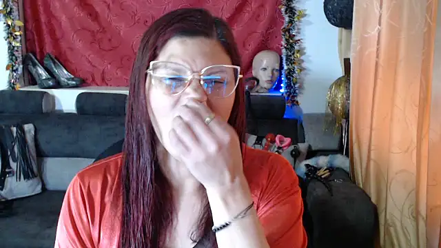 Snapshot of sachaclinford chatting on 11-21-25, 07:56 sachaclinford online show from 11-21-25, 07:56