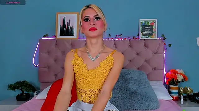 Samantha Rolon online show from 01-19-25, 02:04