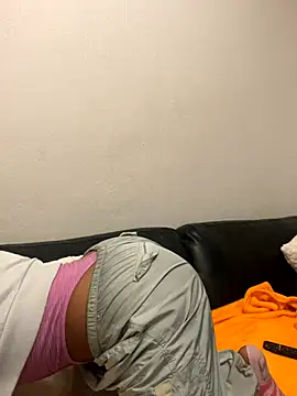 Go Meg online show from 10-30-25, 07:47