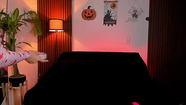 Snapshot of Georgina_caruso chatting on 10-17-25, 09:56 Georgina caruso online show from 10-17-25, 09:56