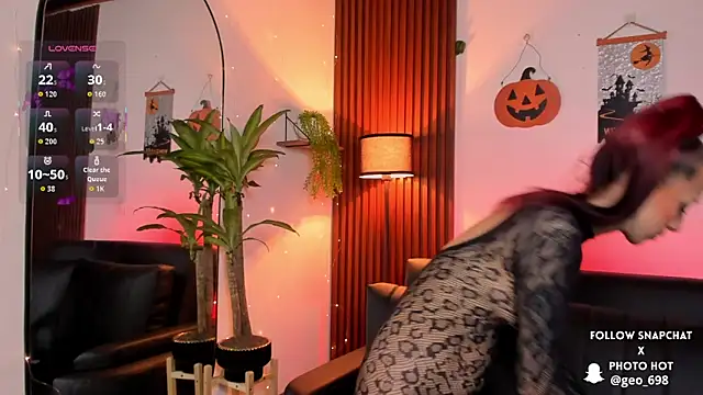 Snapshot of Georgina_caruso chatting on 10-28-25, 03:32 Georgina caruso online show from 10-28-25, 03:32