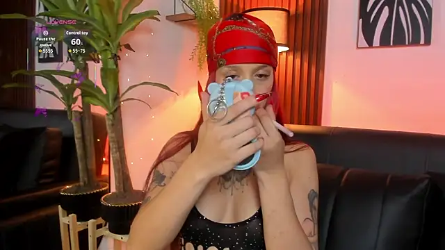 Snapshot of Georgina_caruso chatting on 11-20-25, 05:07 Georgina caruso online show from 11-20-25, 05:07