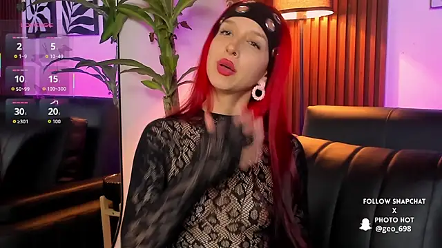 Snapshot of Georgina_caruso chatting on 12-15-25, 04:17 Georgina caruso online show from 12-15-25, 04:17