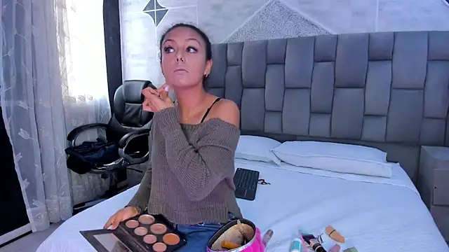 DalayMoore online show from 09-20-25, 04:52