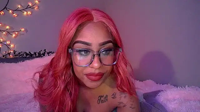 Snapshot of hazelbaby8880 chatting on 03-02-25, 07:32 hazelbaby8880 online show from 03-02-25, 07:32