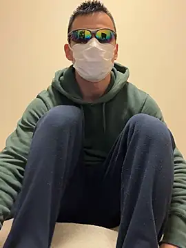 Snapshot of ki--kun chatting on 01-12-26, 02:44 ki--kun online show from 01-12-26, 02:44