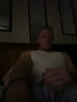 Snapshot of biggzee6 chatting on 02-17-26, 05:26 biggzee6 online show from 02-17-26, 05:26