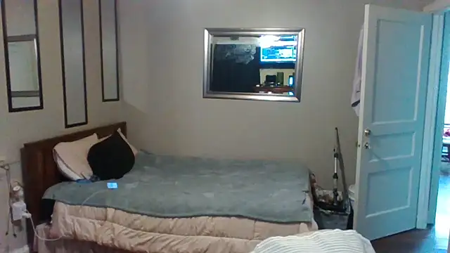 Snapshot of biggzee6 chatting on 02-26-26, 08:08 biggzee6 online show from 02-26-26, 08:08