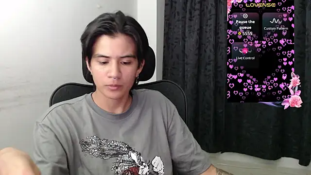 Snapshot of Dha_lia0 chatting on 02-20-26, 01:57 Dha lia0 online show from 02-20-26, 01:57