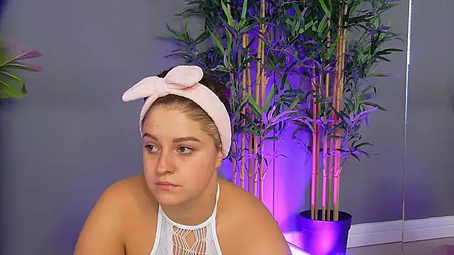 Snapshot of PatriciaSpice chatting on 10-11-25, 04:55 PatriciaSpice online show from 10-11-25, 04:55