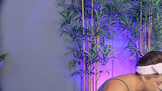 Snapshot of PatriciaSpice chatting on 10-24-25, 04:42 PatriciaSpice online show from 10-24-25, 04:42