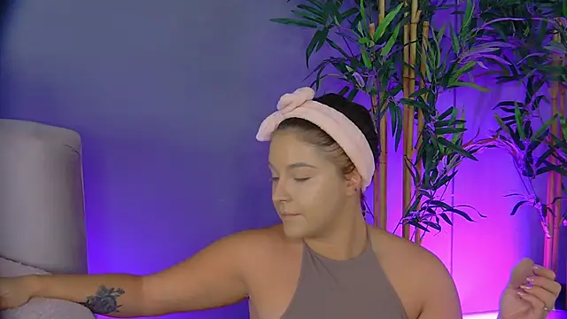 Snapshot of PatriciaSpice chatting on 11-30-25, 02:59 PatriciaSpice online show from 11-30-25, 02:59