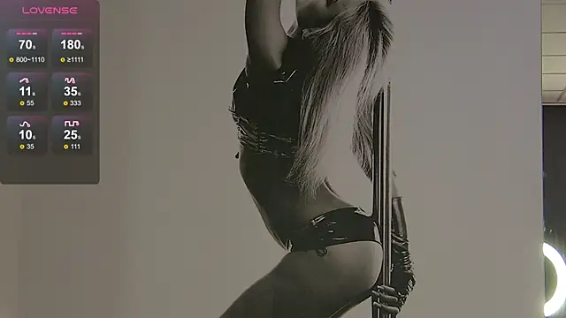 Snapshot of MaddyHeart chatting on 03-06-25, 02:51 MaddyHeart online show from 03-06-25, 02:51