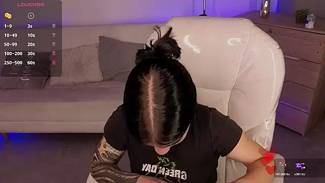 Nicole Foxx  online show from 03-22-26, 06:33