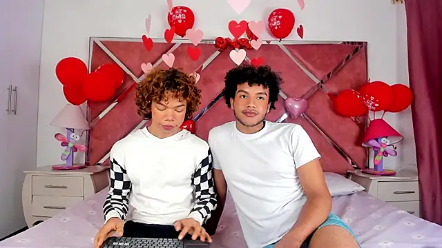 Snapshot of DanteAndKyle chatting on 02-18-25, 12:15 DanteAndKyle online show from 02-18-25, 12:15